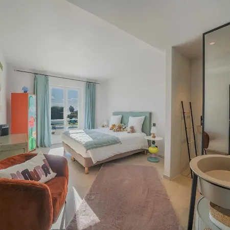 Exceptional A C 4br 8p With Pool & Sea View Apartmán *