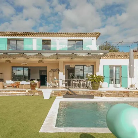 Exceptional A C 4br 8p With Pool & Sea View 아파트