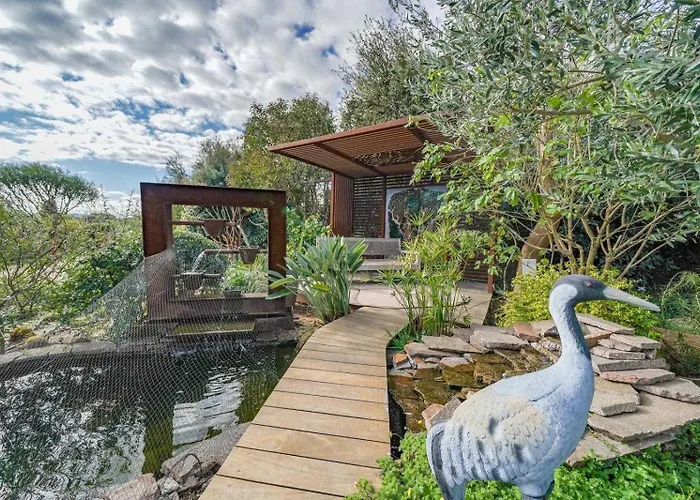 Exceptional A C 4br 8p With Pool & Sea View *