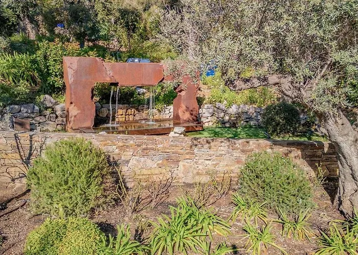 Exceptional A C 4br 8p With Pool & Sea View